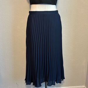 Midi pleated skirt